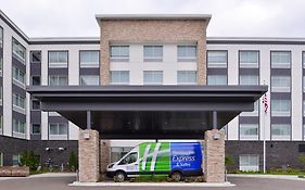 Holiday Inn Express & Suites Mall Of America - Msp Airport By Ihg